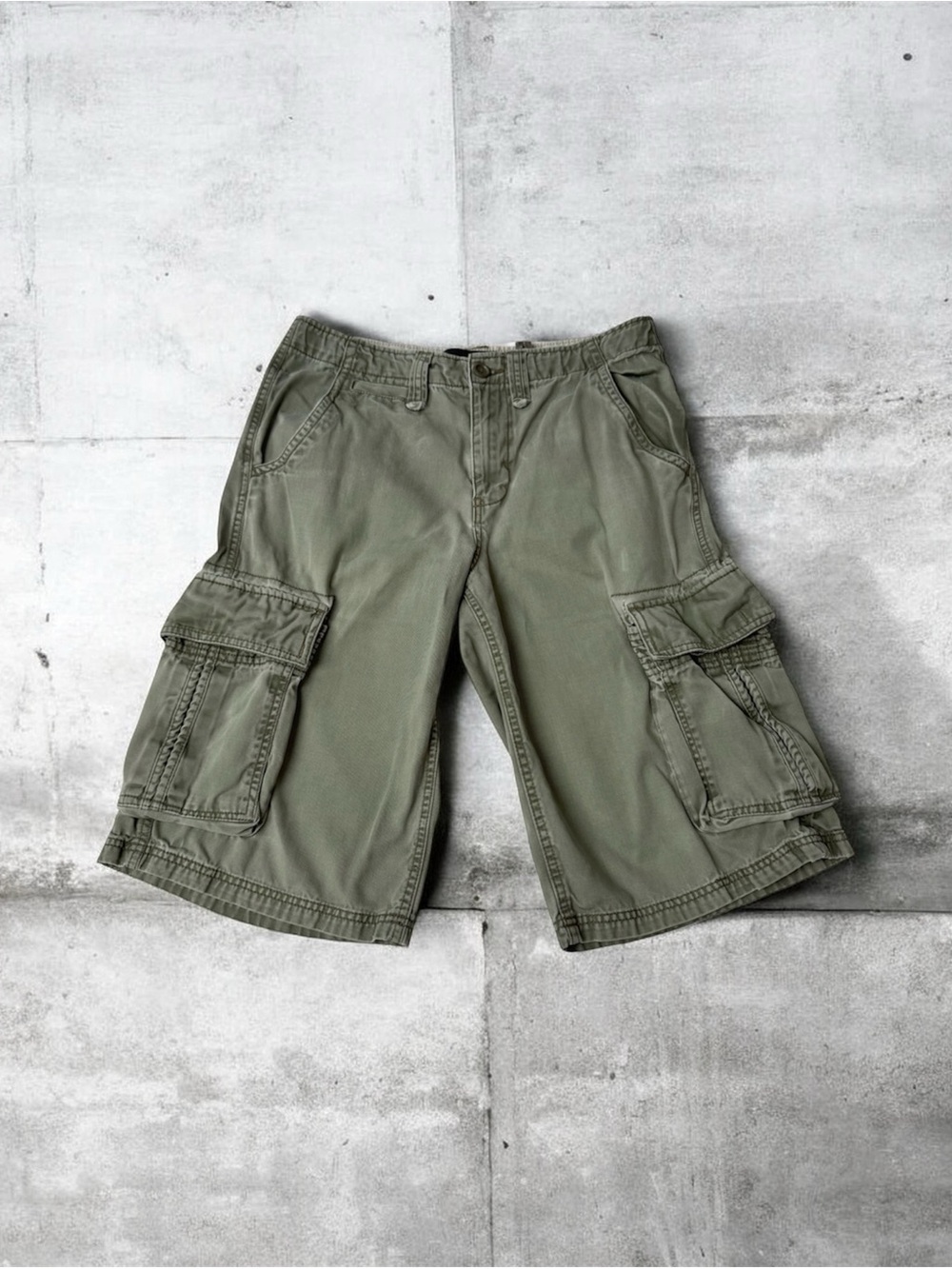 Epic Threads Men’s Olive Green Cargo Shorts - Fits as Size 32W, 100% Cotton